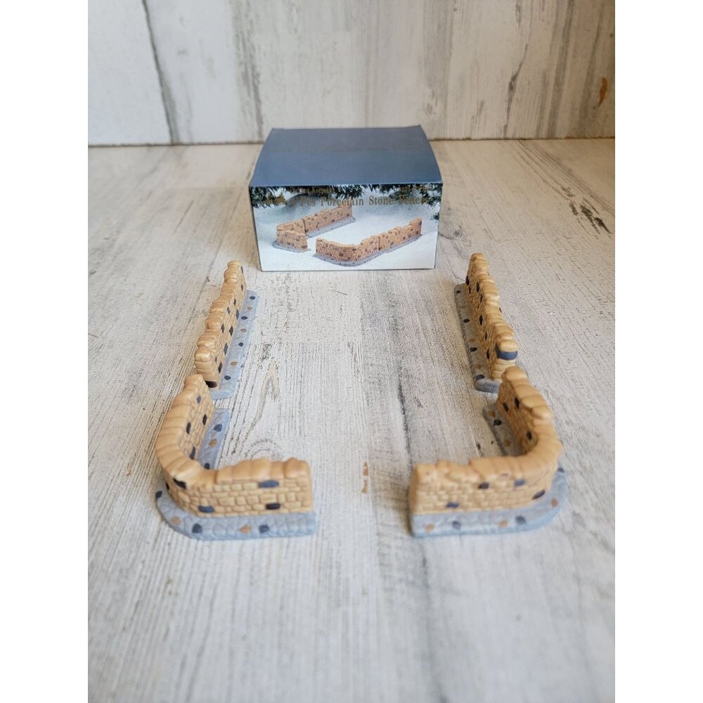 Dickens Keepsake 4-Piece porcelain Stone Fence Village accessory Xmas
